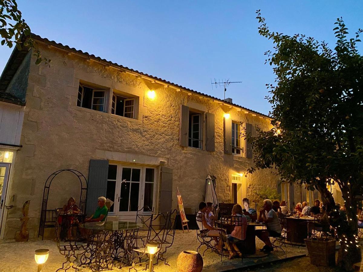 Bed and Breakfast Le Relais D'Aulnay Aulnay  Zewnętrze zdjęcie