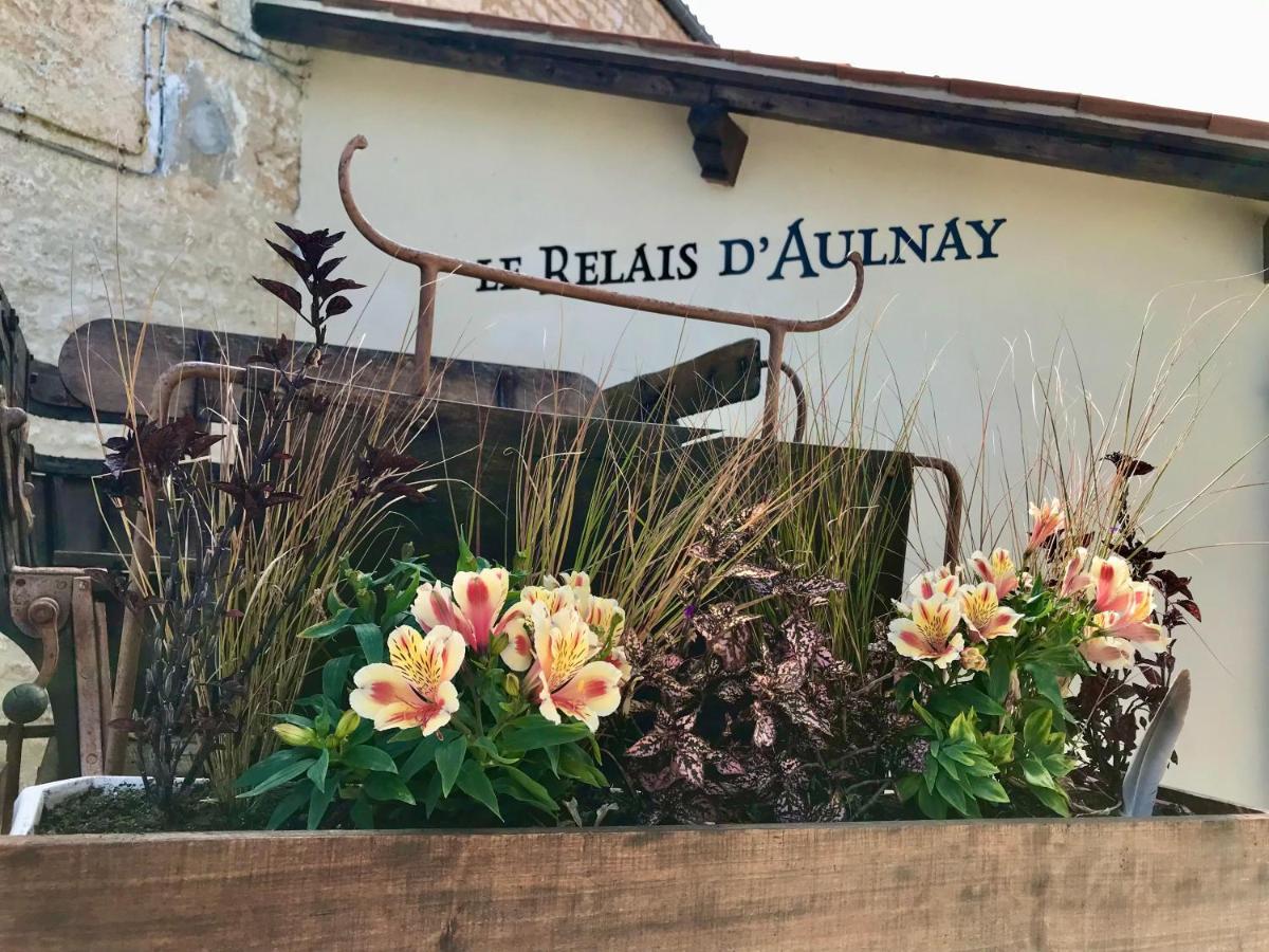 Bed and Breakfast Le Relais D'Aulnay Aulnay  Zewnętrze zdjęcie